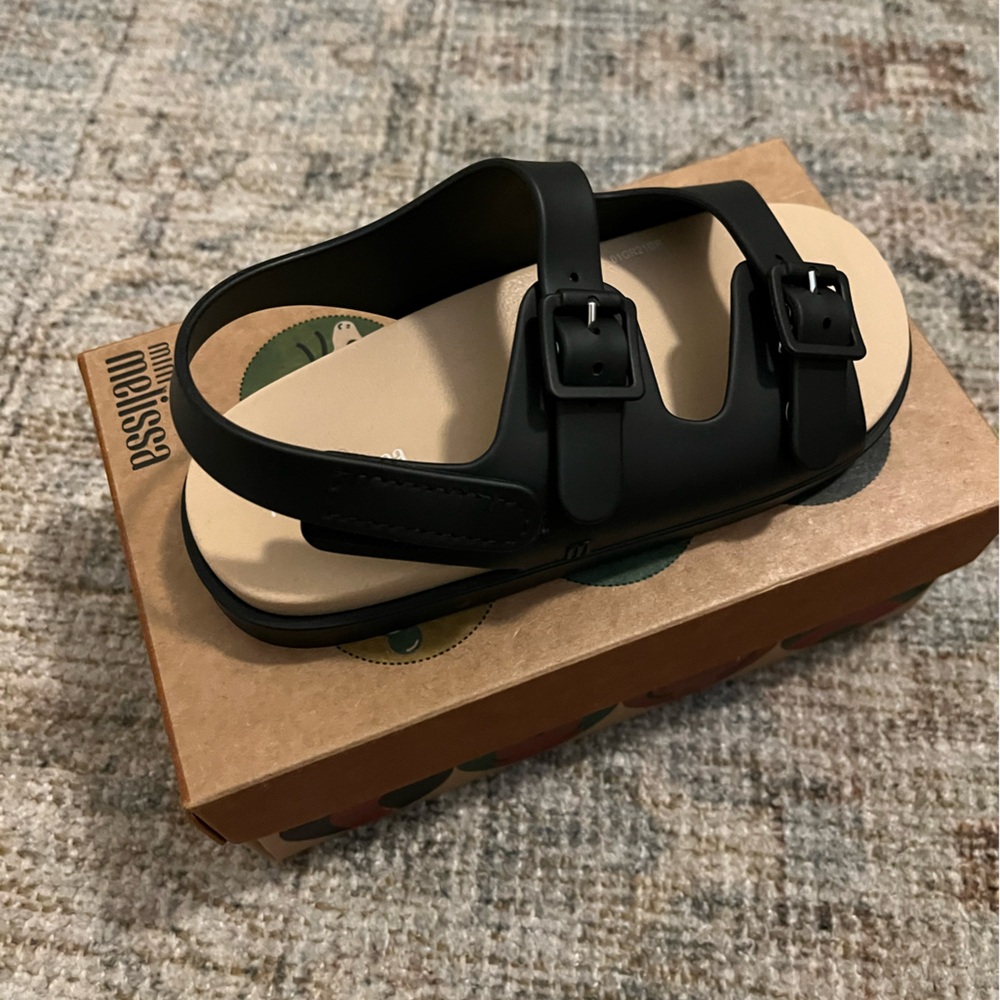 NWT- Mini Melissa sandals